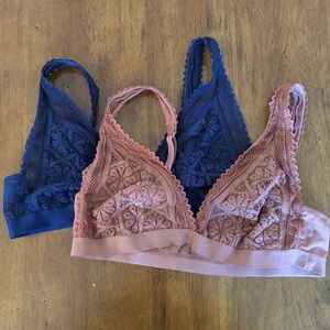 2 Aerie Cozy Lace Plunge Bralettes